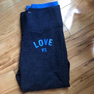 Victoria’s Secret Yoga Capris, S